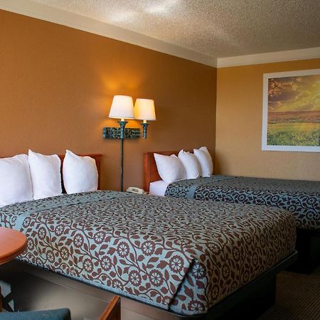 Days Inn By Wyndham Hillsboro Tx Exterior photo