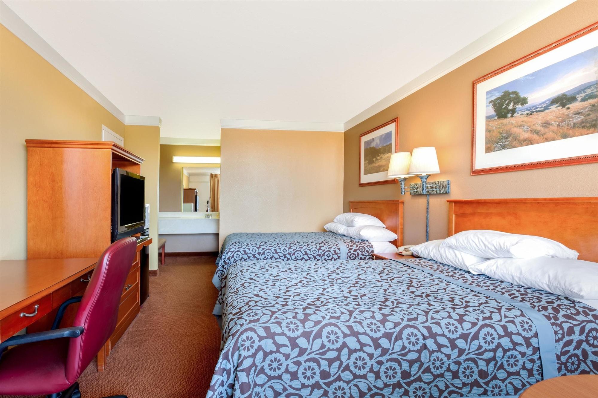 Days Inn By Wyndham Hillsboro Tx Exterior photo