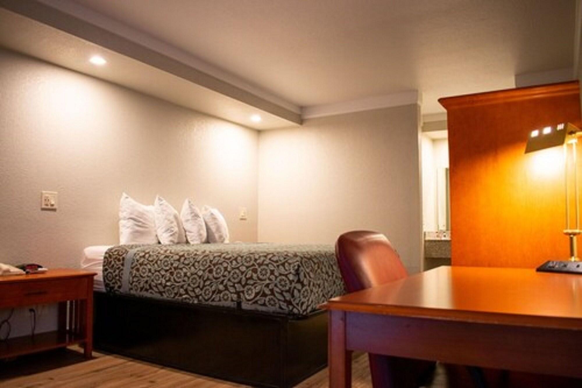 Days Inn By Wyndham Hillsboro Tx Exterior photo