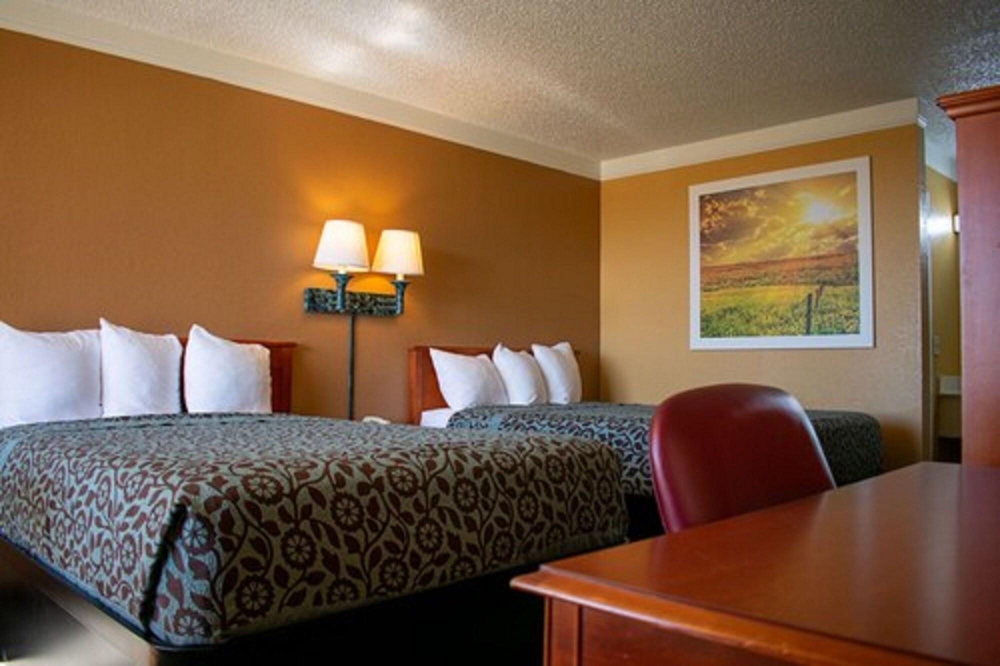 Days Inn By Wyndham Hillsboro Tx Exterior photo