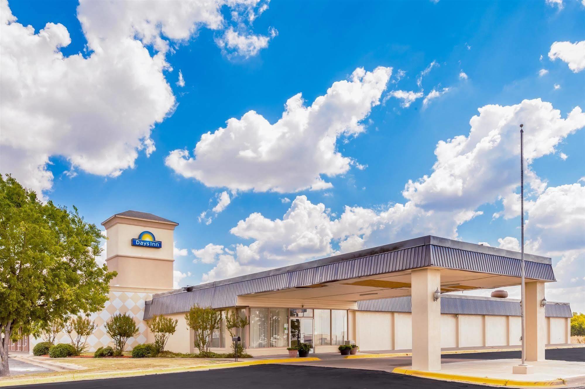 Days Inn By Wyndham Hillsboro Tx Exterior photo